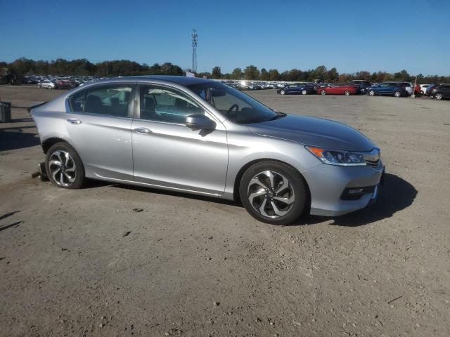 1HGCR2F71HA129004 - 2017 HONDA ACCORD EX 银色 照片 4