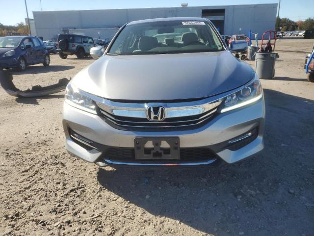 1HGCR2F71HA129004 - 2017 HONDA ACCORD EX 银色 照片 5