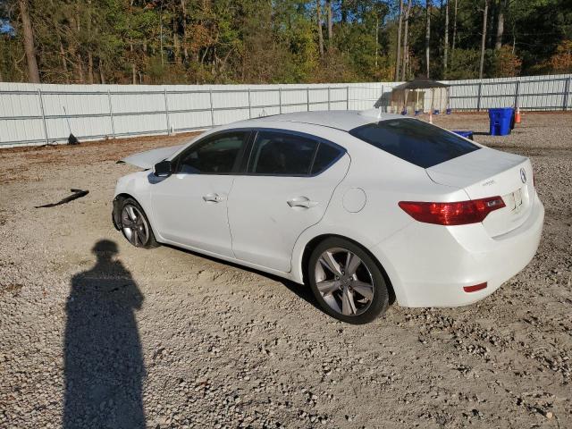 19VDE1F70EE010466 - 2014 ACURA ILX 20 TECH WHITE photo 2