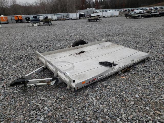 4TCSU1073JH711830 - 2018 UTILITY TRAILER فضي صورة 3