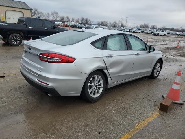 3FA6P0HD0KR248044 - 2019 FORD FUSION SE SILVER photo 3