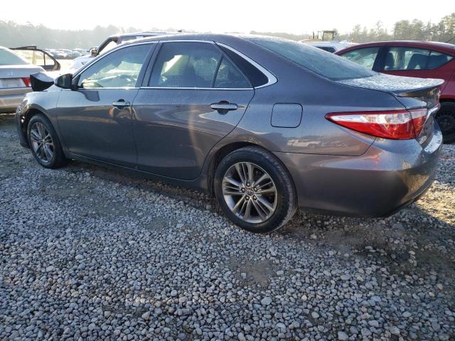 4T1BF1FK6HU637951 - 2017 TOYOTA CAMRY LE GRAY photo 2