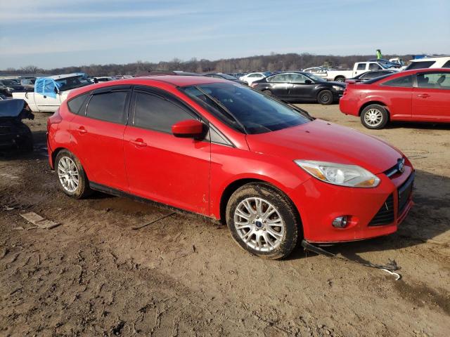 1FAHP3K20CL394770 - 2012 FORD FOCUS SE RED photo 4