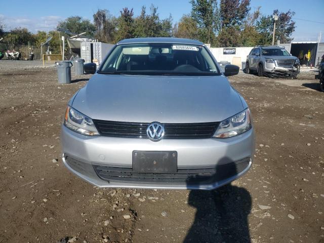 3VW2K7AJ7EM252591 - 2014 VOLKSWAGEN JETTA BASE ნაცრისფერი ფოტო 5