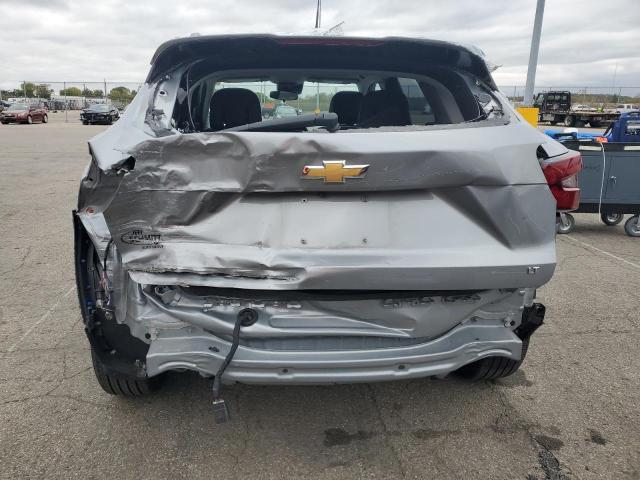 KL77LHE21RC073322 - 2024 CHEVROLET TRAX 1LT Silber Foto 6