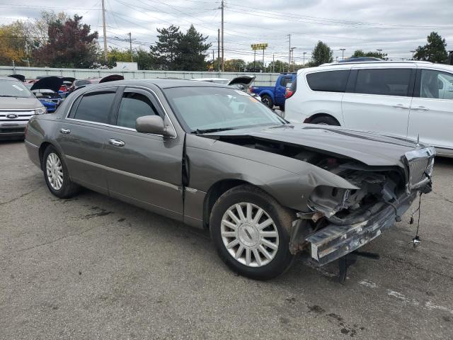 1LNHM81W64Y627376 - 2004 LINCOLN TOWN CAR EXECUTIVE Сірий фото 4