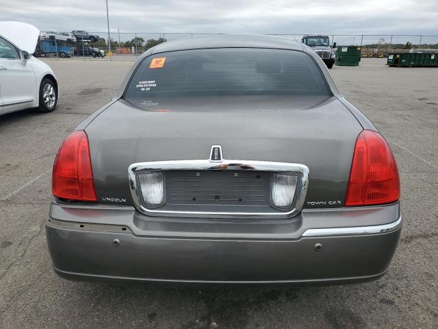 1LNHM81W64Y627376 - 2004 LINCOLN TOWN CAR EXECUTIVE Сірий фото 6
