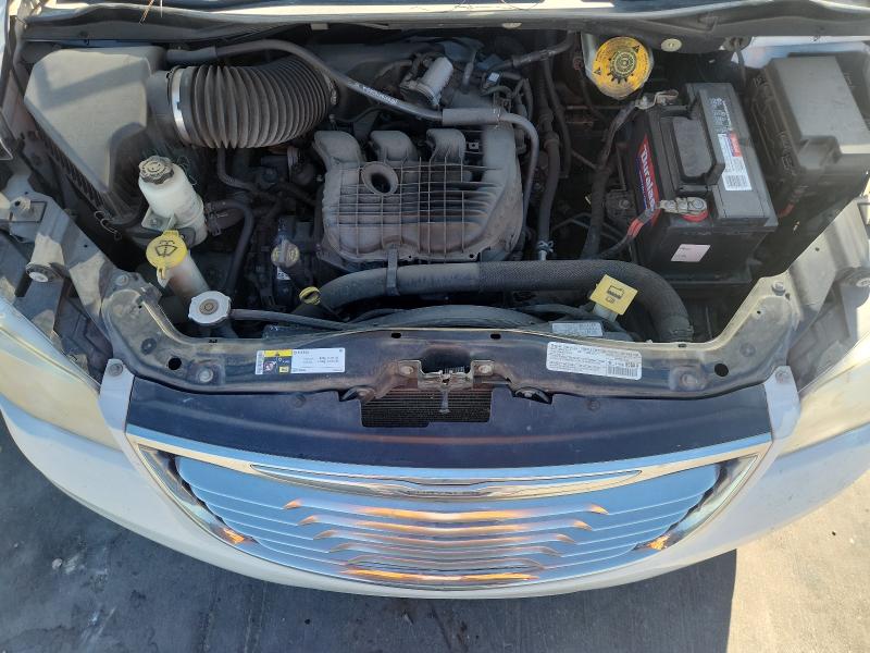 2C4RC1BG4ER138359 - 2014 CHRYSLER TOWN & COU TOURING WHITE photo 12