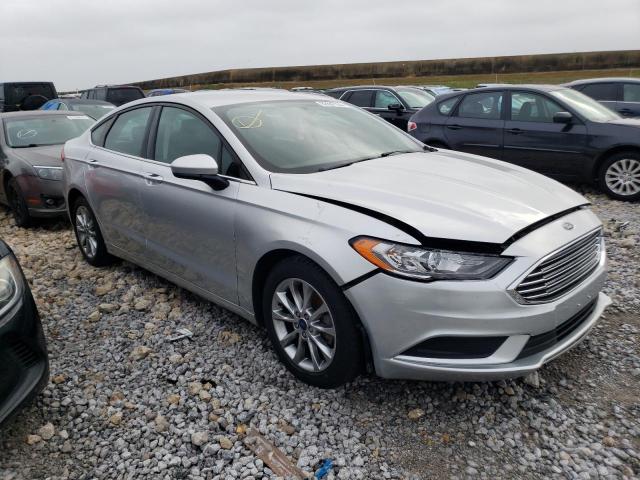 3FA6P0HDXHR268617 - 2017 FORD FUSION SE SILVER photo 4