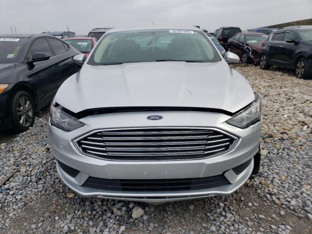 3FA6P0HDXHR268617 - 2017 FORD FUSION SE SILVER photo 5