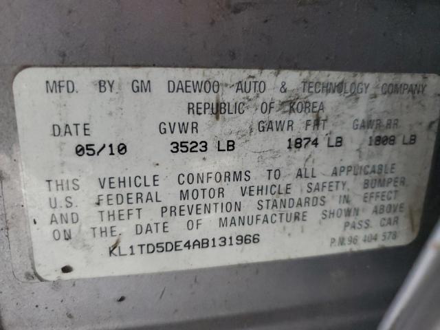 KL1TD5DE4AB131966 - 2010 CHEVROLET AVEO LS 灰色 照片 12