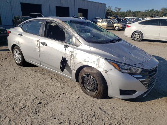 3N1CN8DV2SL867993 - 2025 NISSAN VERSA S ვერცხლისფერი ფოტო 4