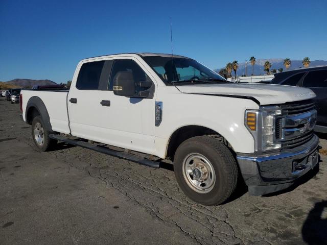 1FT7W2A65KEC62808 - 2019 FORD F250 SUPER DUTY WHITE photo 4