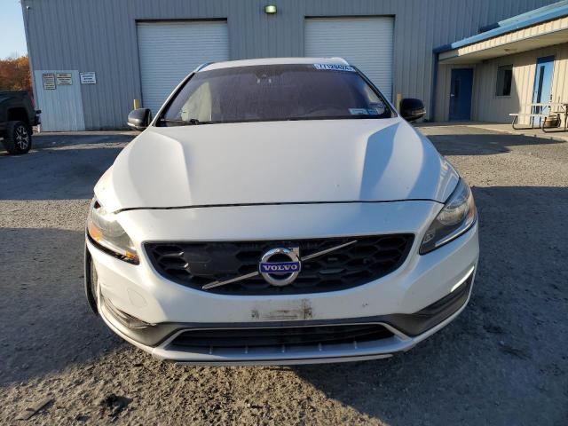 YV4612HK0G1006181 - 2016 VOLVO V60 CROSS PREMIER WHITE photo 5