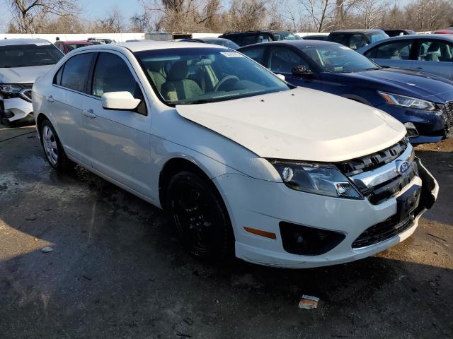 3FAHP0HG6AR286363 - 2010 FORD FUSION SE WHITE photo 4