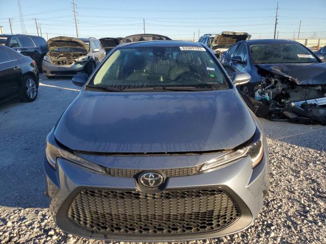 5YFEPMAE8MP246793 - 2021 TOYOTA COROLLA LE GRAY photo 5