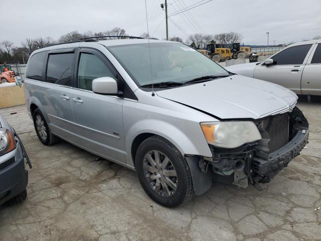2A8HR54P28R841132 - 2008 CHRYSLER TOWN & COU TOURING SILVER photo 4
