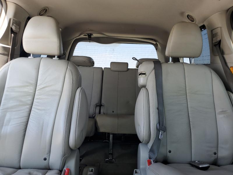 5TDYK3DC9CS207913 - 2012 TOYOTA SIENNA XLE 银色 照片 10