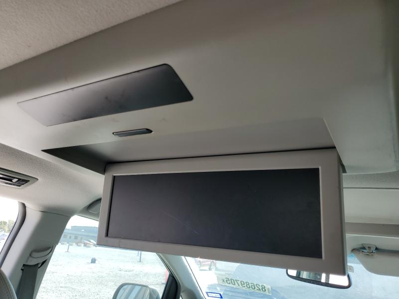 5TDYK3DC9CS207913 - 2012 TOYOTA SIENNA XLE 银色 照片 13