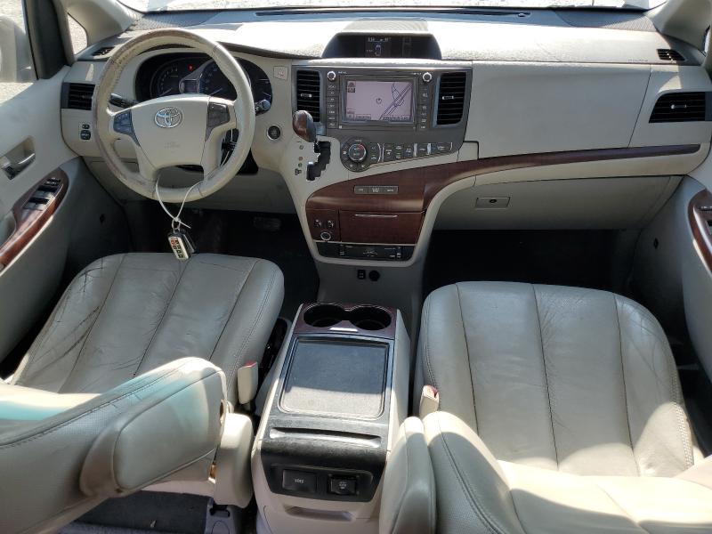 5TDYK3DC9CS207913 - 2012 TOYOTA SIENNA XLE 银色 照片 8