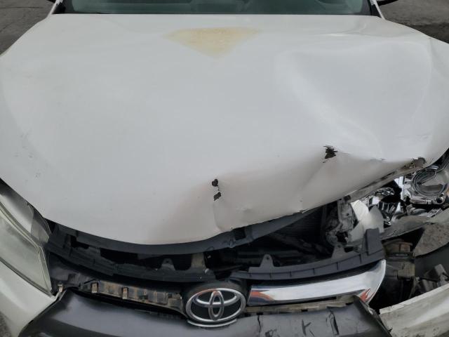 4T1BF1FK4GU138760 - 2016 TOYOTA CAMRY LE WHITE photo 11