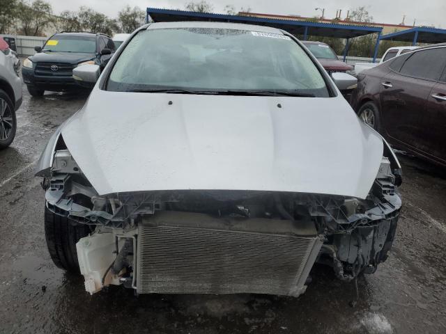 1FADP3K25GL259496 - 2016 FORD FOCUS SE SILVER photo 5