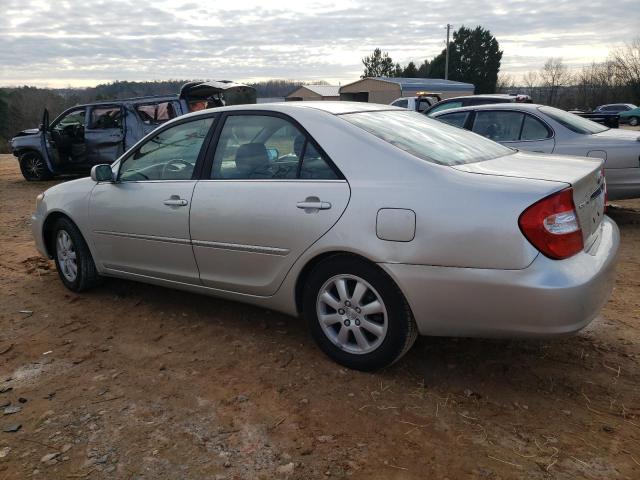 JTDBF30K520033489 - 2002 TOYOTA CAMRY LE SILVER photo 2