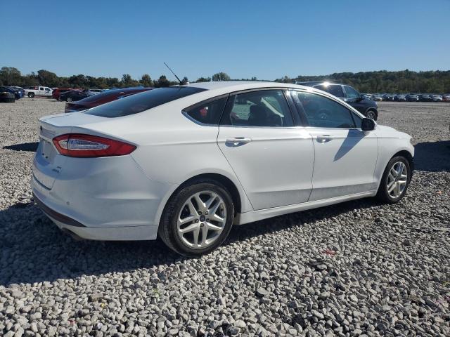 3FA6P0HD6GR206632 - 2016 FORD FUSION SE Blanco foto 3