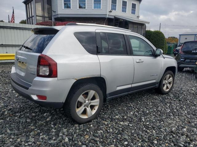 1C4NJDEBXED530822 - 2014 JEEP COMPASS LATITUDE 银色 照片 3