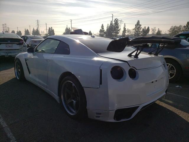 JN1AR5EF0DM260081 - 2013 NISSAN GT-R PREMIUM WHITE photo 2