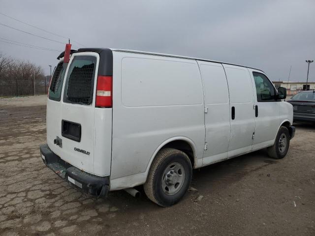 1GCGG25CX91127967 - 2009 CHEVROLET EXPRESS G2 WHITE photo 3