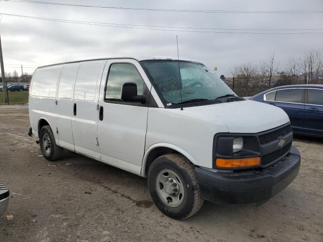 1GCGG25CX91127967 - 2009 CHEVROLET EXPRESS G2 WHITE photo 4