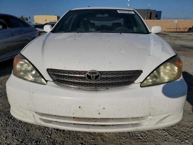 4T1BE32K24U342621 - 2004 TOYOTA CAMRY LE WHITE photo 5