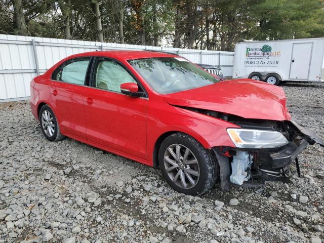 3VWD17AJ3EM277497 - 2014 VOLKSWAGEN JETTA SE RED photo 4
