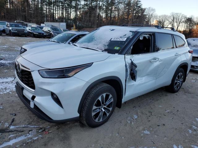 2022 TOYOTA HIGHLANDER XLE, 