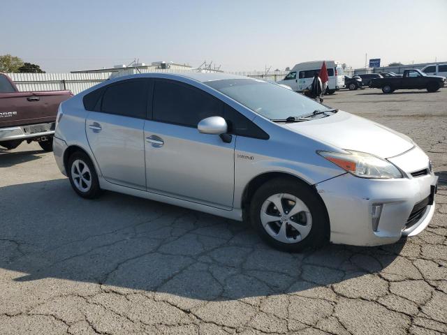 JTDKN3DU5E1770687 - 2014 TOYOTA PRIUS ვერცხლისფერი ფოტო 4