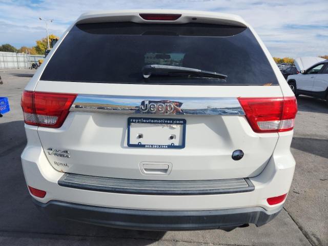 1J4RR4GGXBC572664 - 2011 JEEP GRAND CHER LAREDO WHITE photo 6
