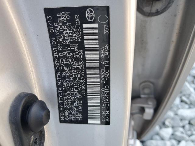 JTDKN3DU6D5587984 - 2013 TOYOTA PRIUS ვერცხლისფერი ფოტო 12