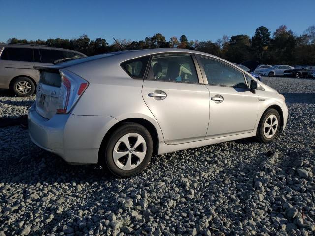 JTDKN3DU6D5587984 - 2013 TOYOTA PRIUS ვერცხლისფერი ფოტო 3
