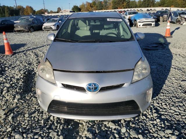 JTDKN3DU6D5587984 - 2013 TOYOTA PRIUS ვერცხლისფერი ფოტო 5