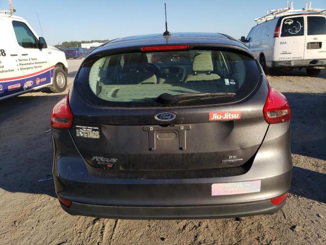 1FADP3K29GL278956 - 2016 FORD FOCUS SE GRAY photo 6