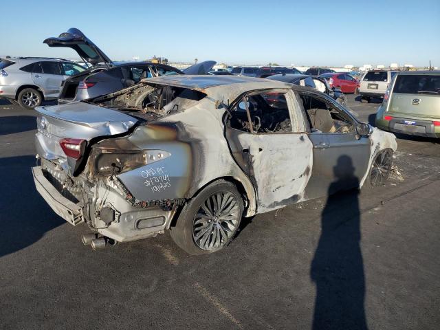 4T1B61HK8KU186316 - 2019 TOYOTA CAMRY XSE 银色 照片 3