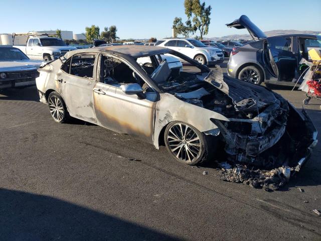 4T1B61HK8KU186316 - 2019 TOYOTA CAMRY XSE 银色 照片 4