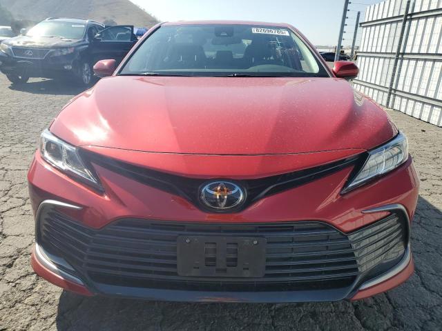 4T1C11AK6PU129021 - 2023 TOYOTA CAMRY LE RED photo 5