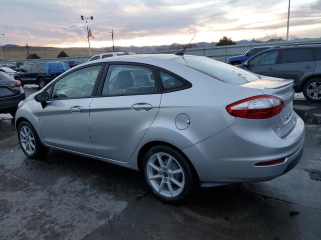 3FADP4BJ4GM143279 - 2016 FORD FIESTA SE SILVER photo 2