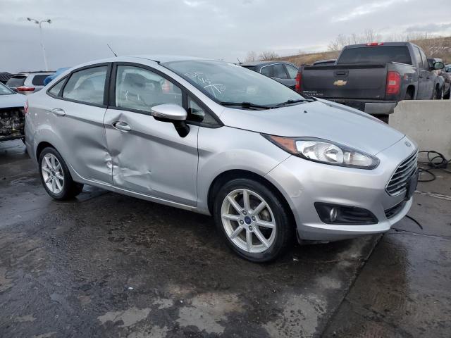 3FADP4BJ4GM143279 - 2016 FORD FIESTA SE SILVER photo 4