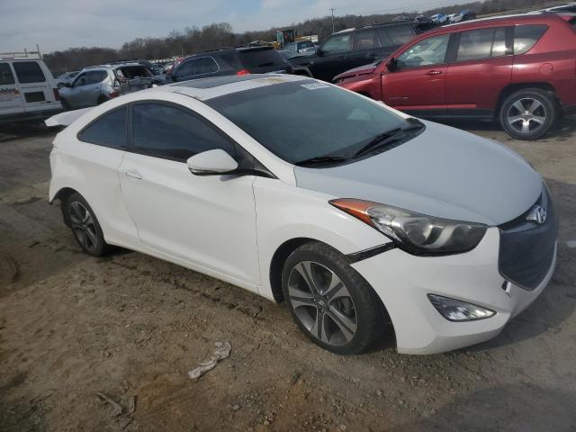 KMHDH6AE2DU001104 - 2013 HYUNDAI ELANTRA CO GS WHITE photo 4