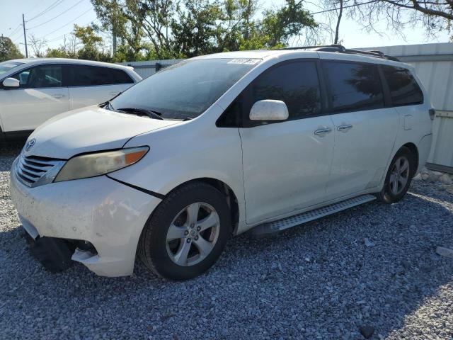 2011 TOYOTA SIENNA XLE, 