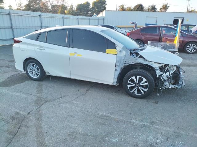 JTDKARFP1H3004406 - 2017 TOYOTA PRIUS PRIM თეთრი ფოტო 4