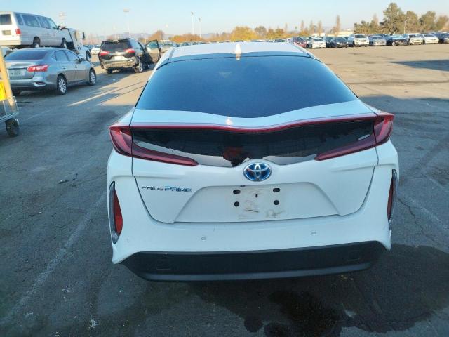 JTDKARFP1H3004406 - 2017 TOYOTA PRIUS PRIM თეთრი ფოტო 6